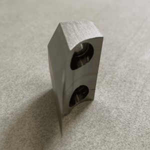 Componentes personalizados mecanizados.